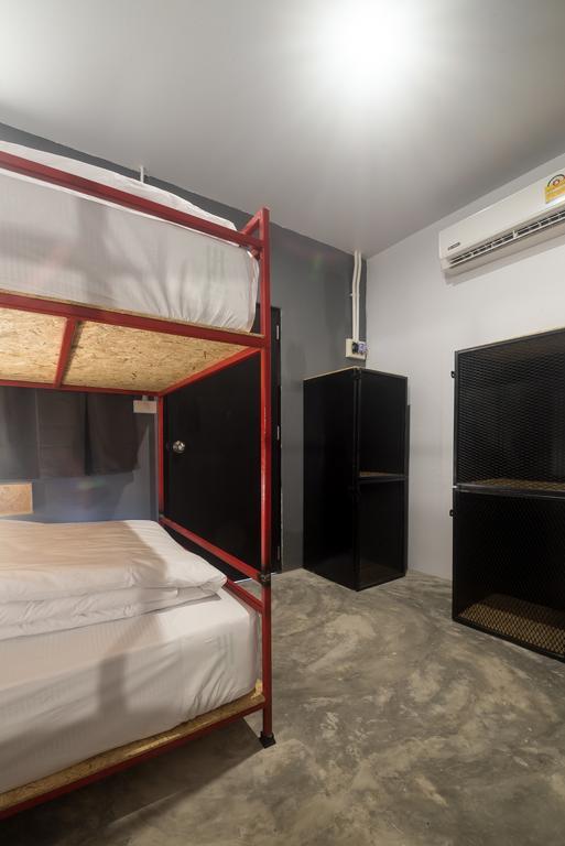 Bed Hostel *